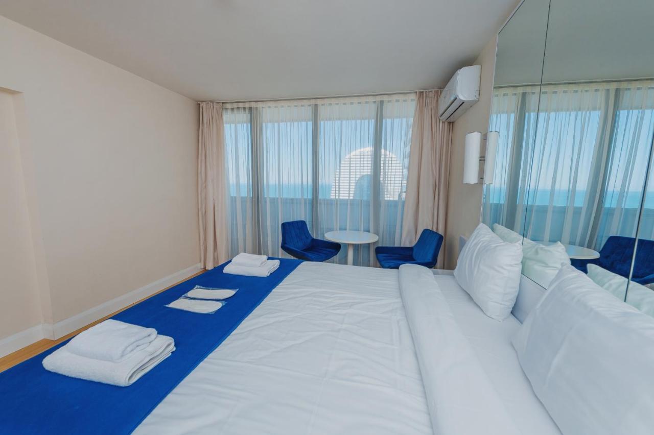 Orbi City Center Sea View Aparthotel Batumi Exterior photo
